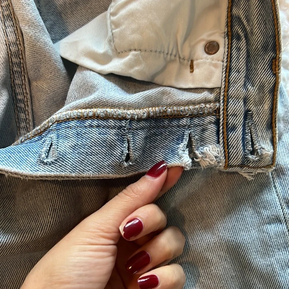 Vintage light wash 501 Levi’s - Picture 3 of 9